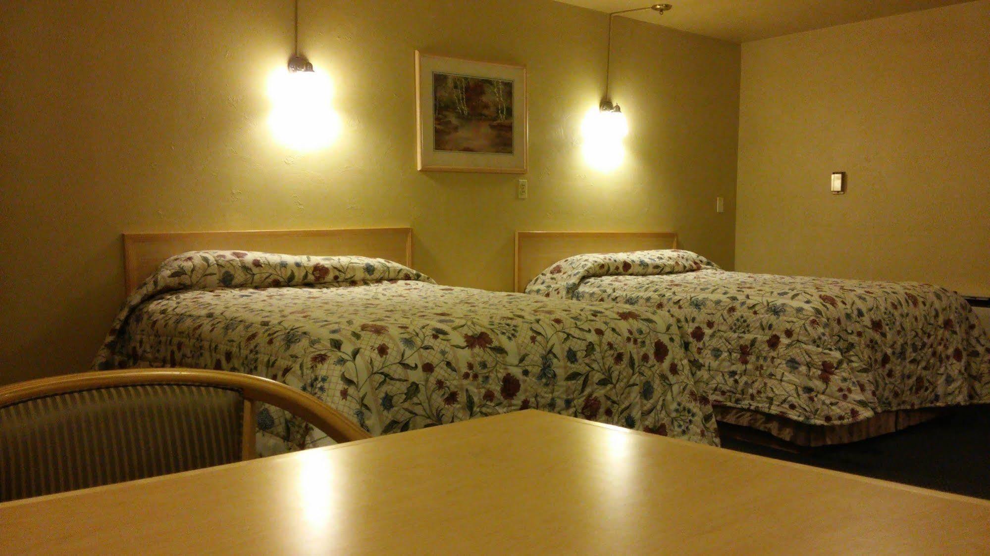 Budget Host Longhorn Motel Byers Ngoại thất bức ảnh